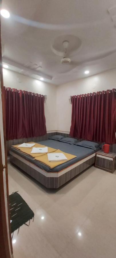 Sai Raghunandan Guest House Shirdi Zewnętrze zdjęcie